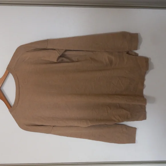 Gap Sweater - Picture 4 of 4